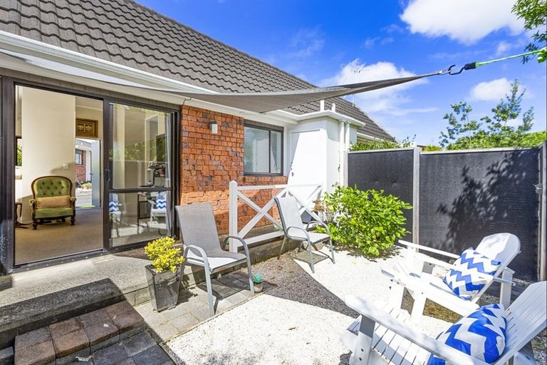 Photo of property in 11 Fantail Court, Orewa, 0931