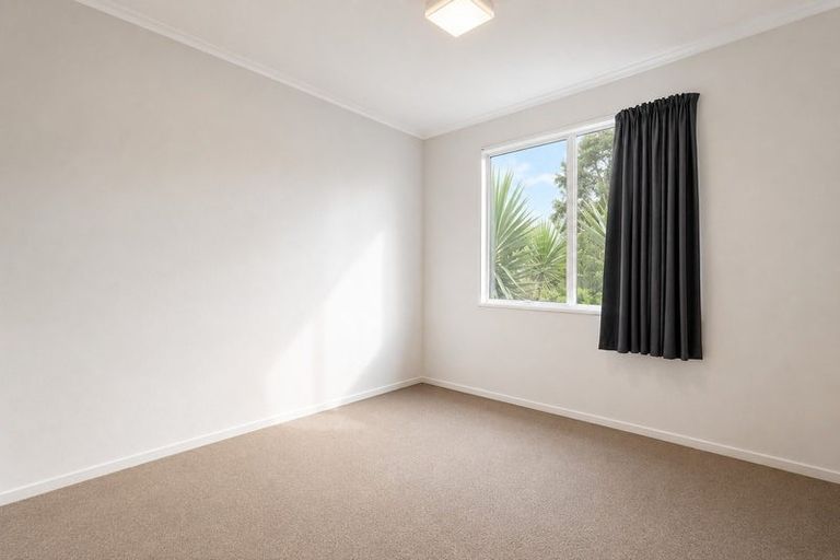Photo of property in 3 Smedley Street, Manurewa, Auckland, 2102