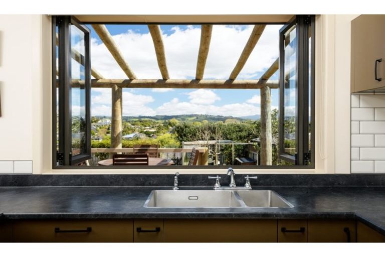 Photo of property in 50 La Colina Place, Bethlehem, Tauranga, 3110