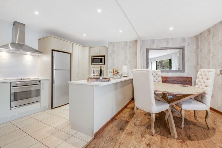 Photo of property in 3/7 The Avenue, Albany, Auckland, 0632