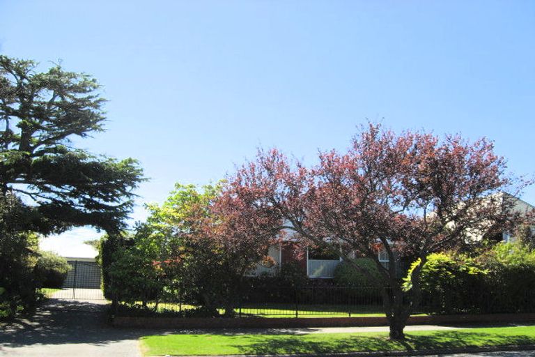 Photo of property in 30 Arlington Street, Burnside, Christchurch, 8053