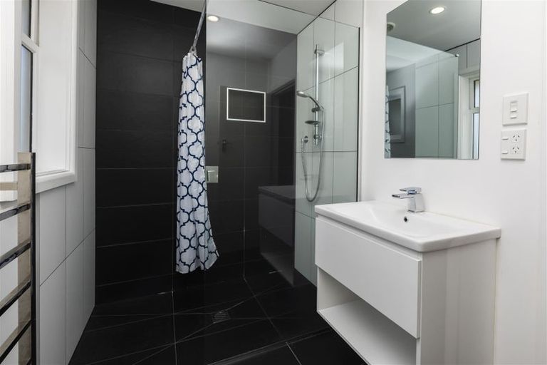 Photo of property in 6 Palmside Street, Somerfield, Christchurch, 8024