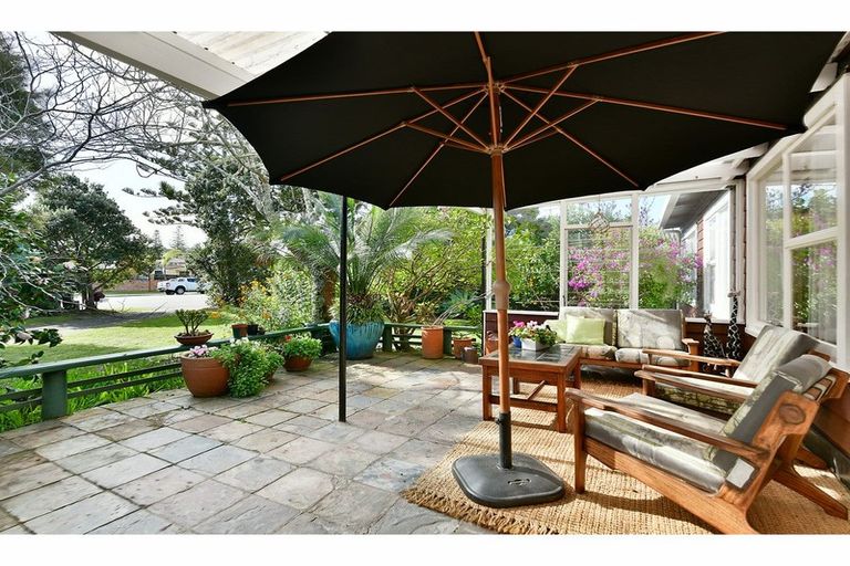 Photo of property in 10 Manuka Street, Orewa, 0931