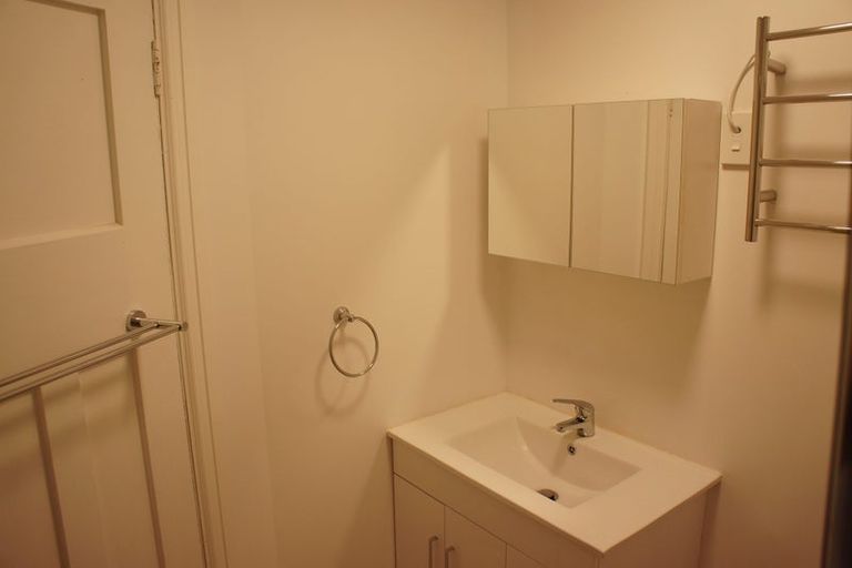 Photo of property in 2 Caprera Street, Melrose, Wellington, 6023