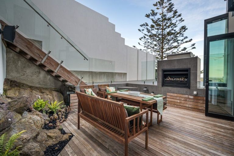 Photo of property in 21 Whareora Terrace, Cashmere, Christchurch, 8022