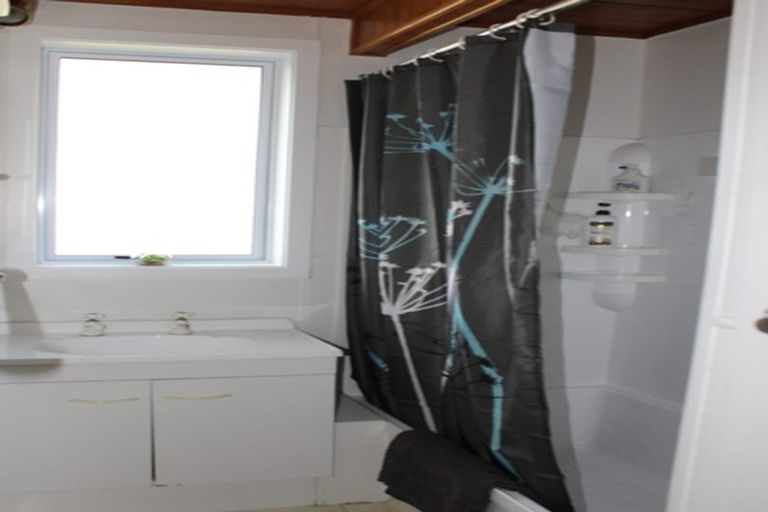 Photo of property in 102 Centennial Avenue, Helensburgh, Dunedin, 9010