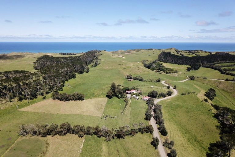 Photo of property in 476 Rehutai Road, Baylys Beach, Dargaville, 0377