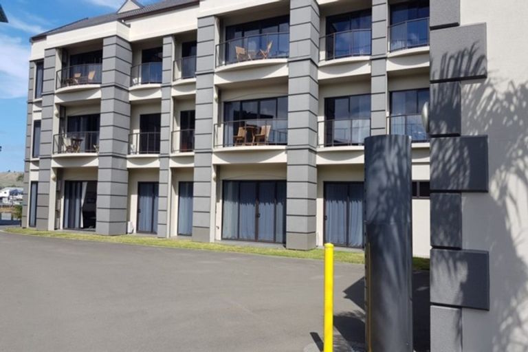 Photo of property in 205/2 Reads Quay, Gisborne, 4010