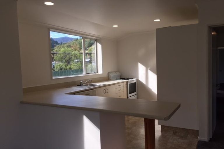 Photo of property in 1b Canterbury Street, Picton, 7220