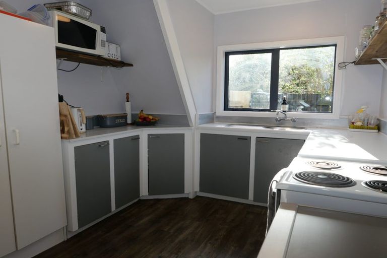 Photo of property in 9 Toporoa View, Ascot Park, Porirua, 5024