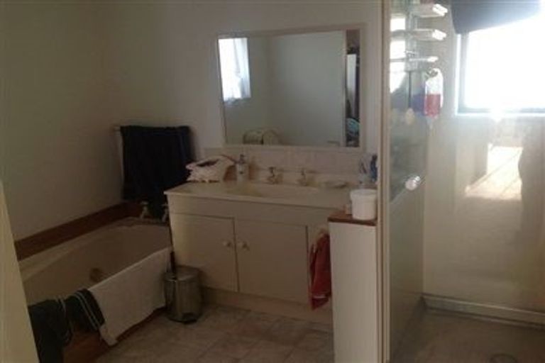 Photo of property in 32 Esmonde Road, Takapuna, Auckland, 0622