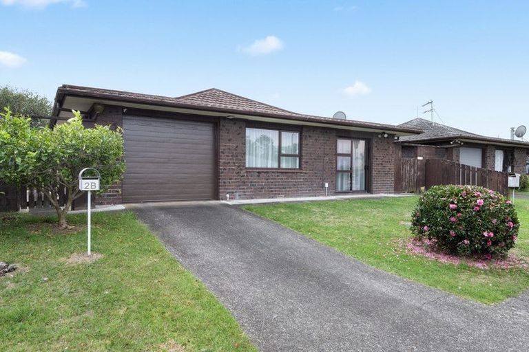 Photo of property in 2b Edgewater Parade, Waiuku, 2123