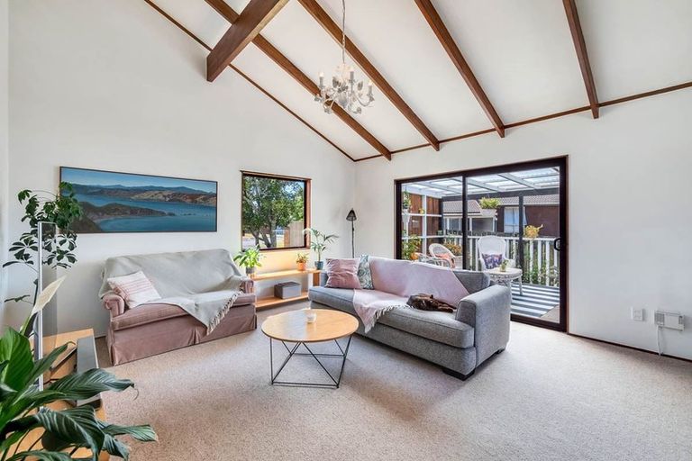 Photo of property in 14 Putney Place, Ranui, Auckland, 0612