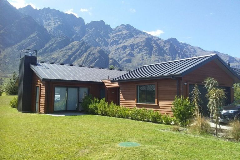Photo of property in 13 Glenfiddich Road, Jacks Point, Queenstown, 9371