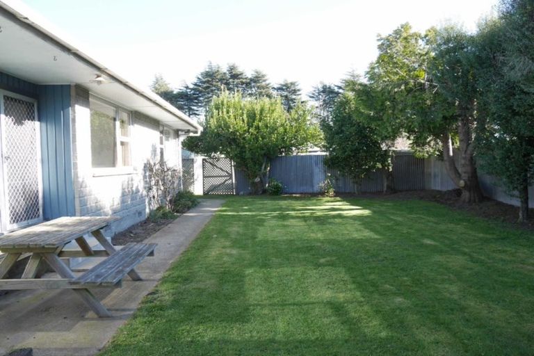 Photo of property in 22 Roswell Place, Islington, Christchurch, 8042