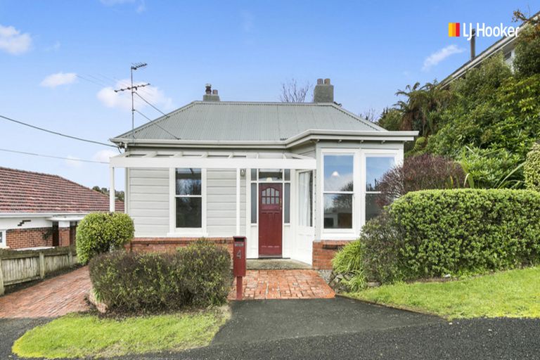 Photo of property in 4 Belleknowes Terrace, Belleknowes, Dunedin, 9011