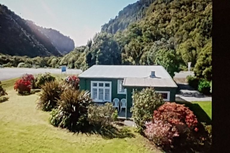 Photo of property in 4423 State Highway 6, Punakaiki, 7873