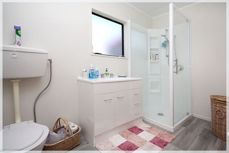 Photo of property in 9 Punga Street, Tangimoana, 4822