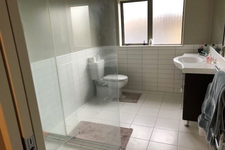 Photo of property in 8 Springhaven Lane, Paraparaumu, 5032