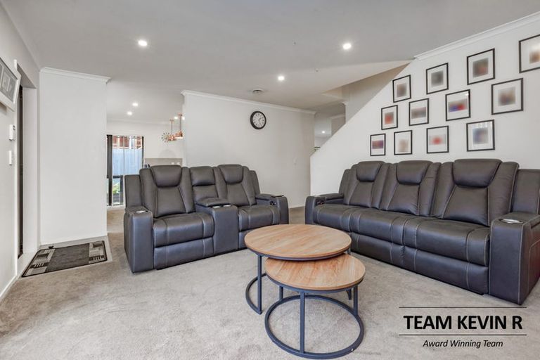 Photo of property in 118b Great South Road, Manurewa, Auckland, 2102