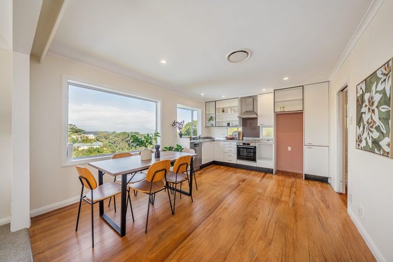 Photo of property in 3 Mertoun Terrace, Highbury, Wellington, 6012