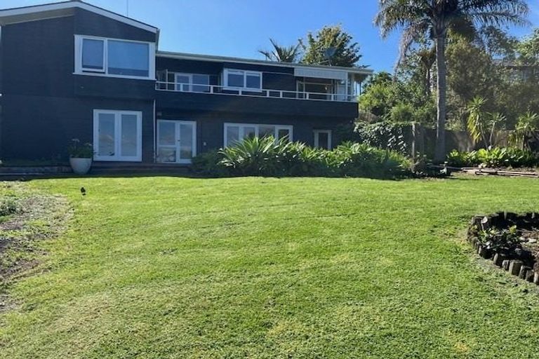 Photo of property in 13 Valkyria Place, Beach Haven, Auckland, 0626
