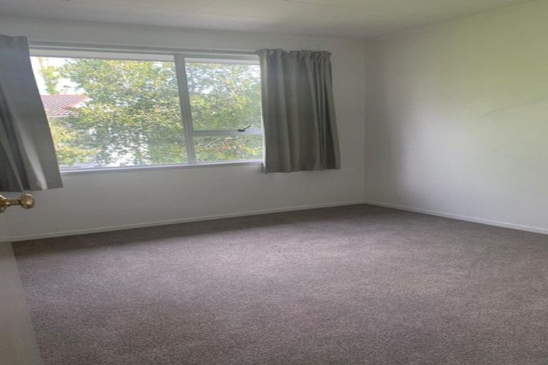 Photo of property in 156 Lynn Road, Bayview, Auckland, 0629