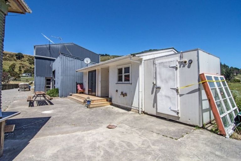 Photo of property in 5517 Masterton Castlepoint Road, Tinui, Masterton, 5889