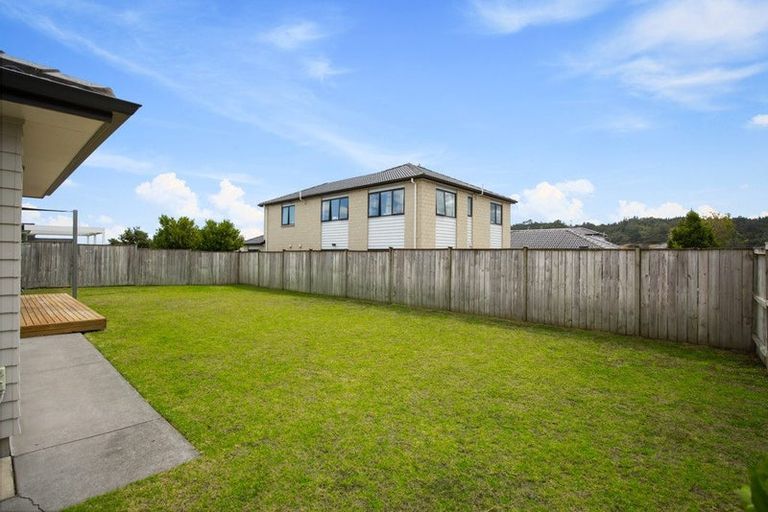 Photo of property in 5 Raymond Grace Avenue, Huapai, Kumeu, 0810