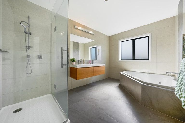 Photo of property in 11 Bankside Road, Silverdale, 0932