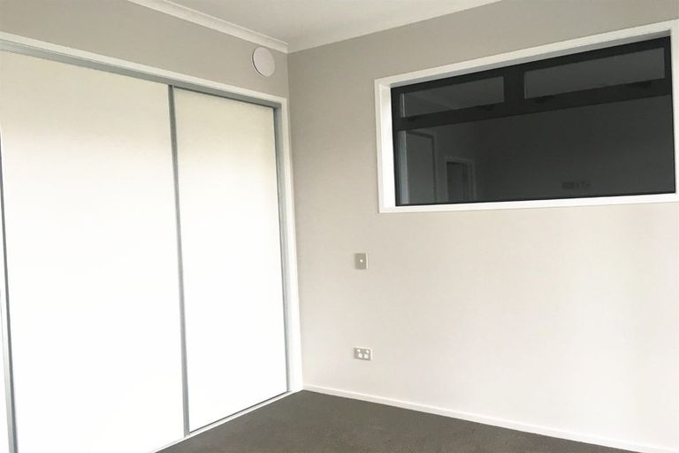 Photo of property in 83a Hobsonville Point Road, Hobsonville, Auckland, 0616