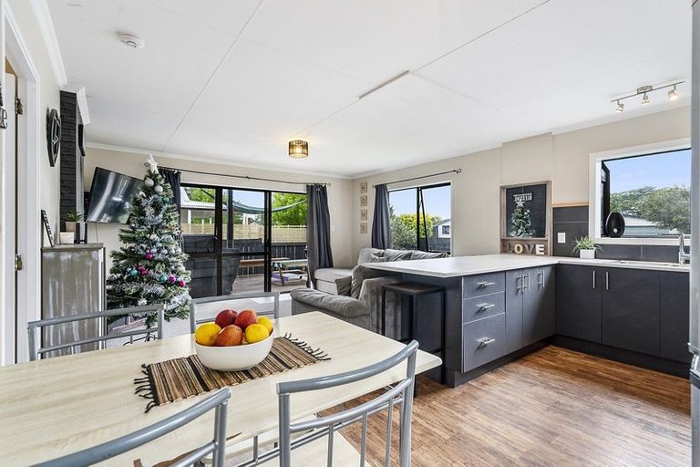 Photo of property in 3 Newton Place, Westbrook, Palmerston North, 4412