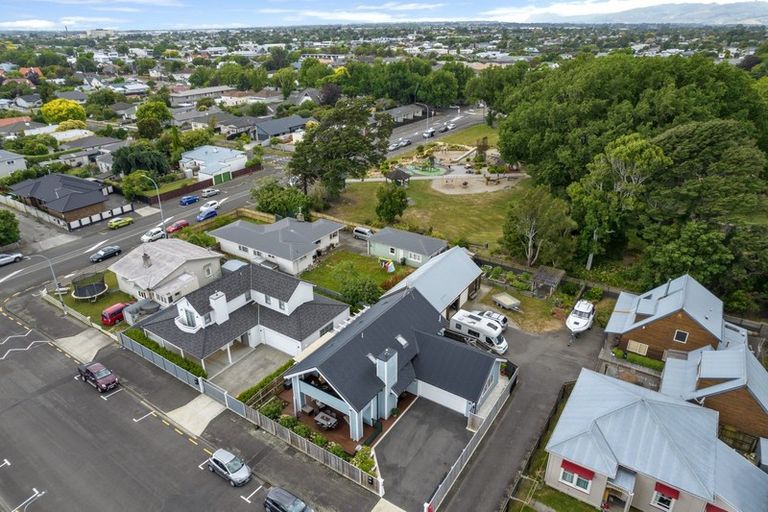 Photo of property in 5 Colombo Street, Hokowhitu, Palmerston North, 4410