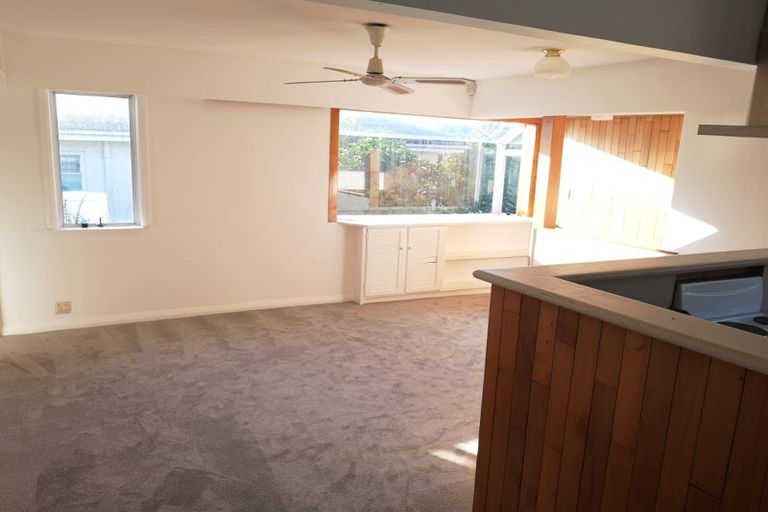 Photo of property in 4 Evans Road, Glen Eden, Auckland, 0602