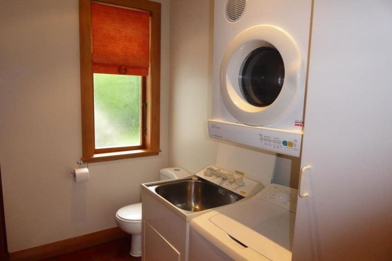 Photo of property in 53 Nevay Road, Miramar, Wellington, 6022