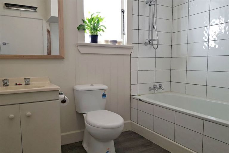 Photo of property in 28 Christie Street, Balclutha, 9230