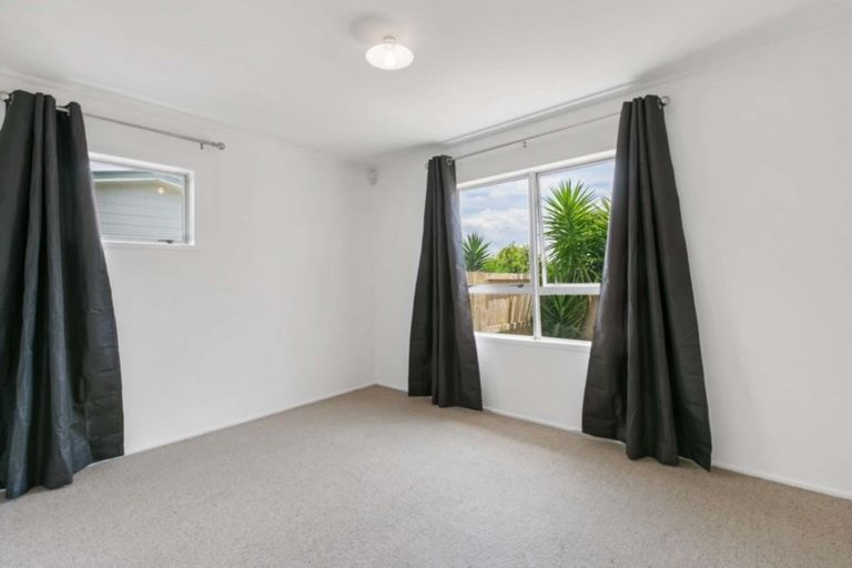 Photo of property in 28 Dingadee Street, Welcome Bay, Tauranga, 3112