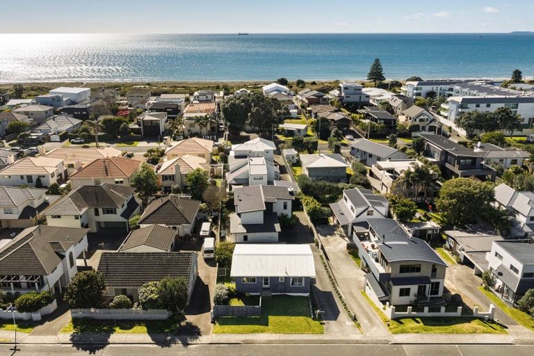 Photo of property in 131a Oceanview Road, Mount Maunganui, 3116