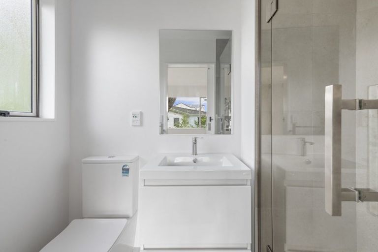 Photo of property in 1/24 Nile Road, Milford, Auckland, 0620