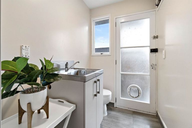 Photo of property in 1/7 Farnborough Street, Aranui, Christchurch, 8061