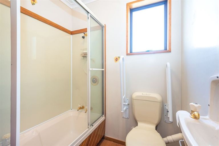 Photo of property in 17 Ridder Place, Halswell, Christchurch, 8025