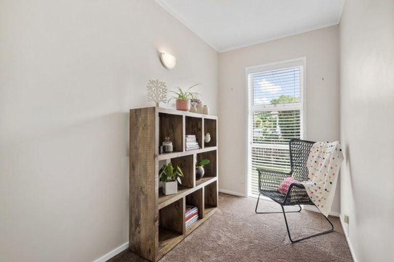 Photo of property in 2/126 Nile Road, Milford, Auckland, 0620