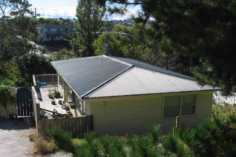 Photo of property in 671 Beach Road, Rothesay Bay, Auckland, 0630