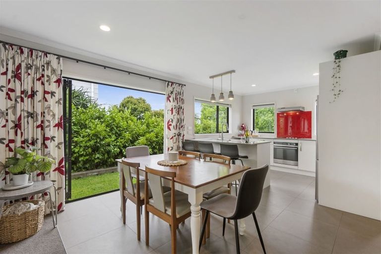 Photo of property in 4 Broadview Place, Howick, Auckland, 2014