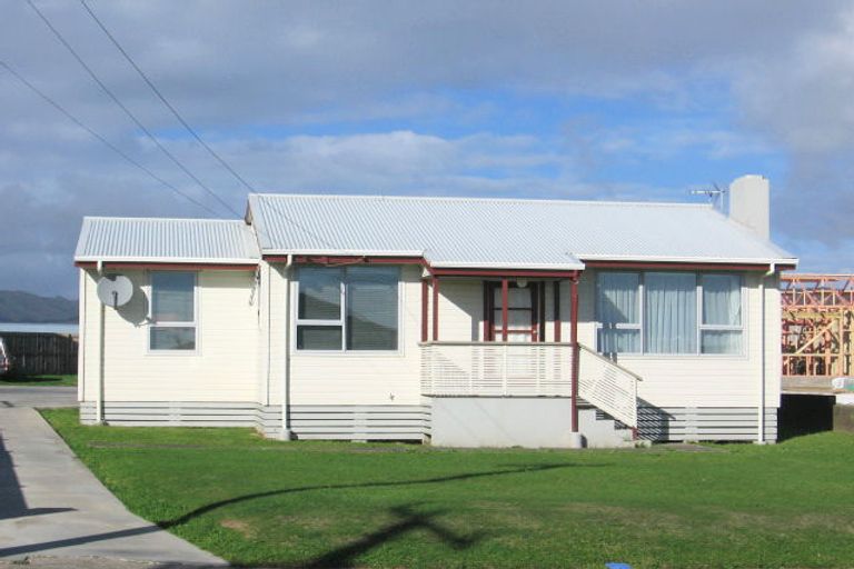 Photo of property in 15 Opapa Street, Titahi Bay, Porirua, 5022