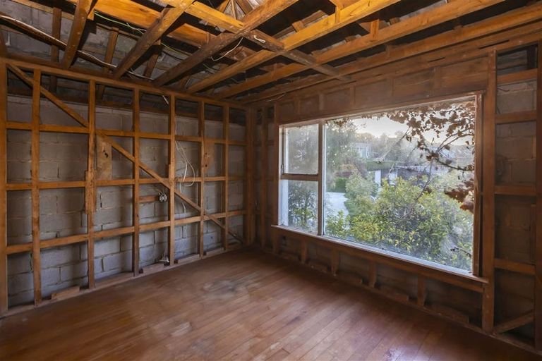 Photo of property in 192 Mount Pleasant Road, Mount Pleasant, Christchurch, 8081