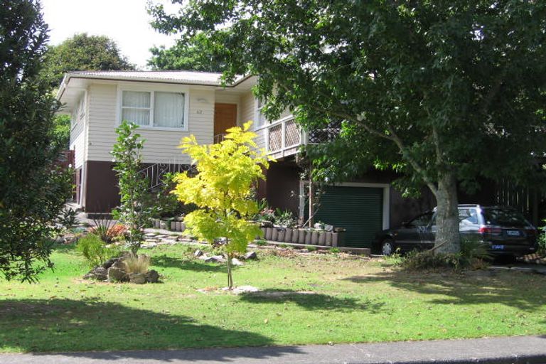 Photo of property in 62 La Rosa Street, Green Bay, Auckland, 0604