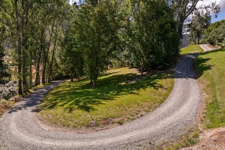 Photo of property in 366 Malaghans Road, Dalefield, Queenstown, 9371