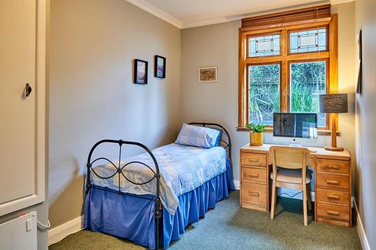 Photo of property in 10 Helen Street, Brooklyn, Wellington, 6021