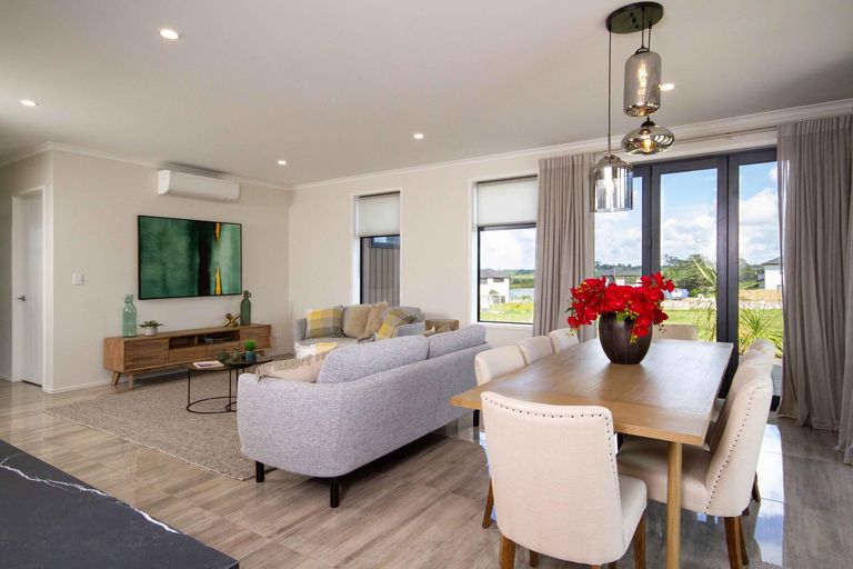 Photo of property in 230 Park Estate Road, Rosehill, Papakura, 2113